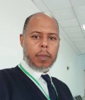 Rencontre Homme : Lahouari, 53 ans à Algérie  Oran
